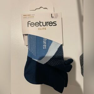 NEW Feetures socks elite light cushion